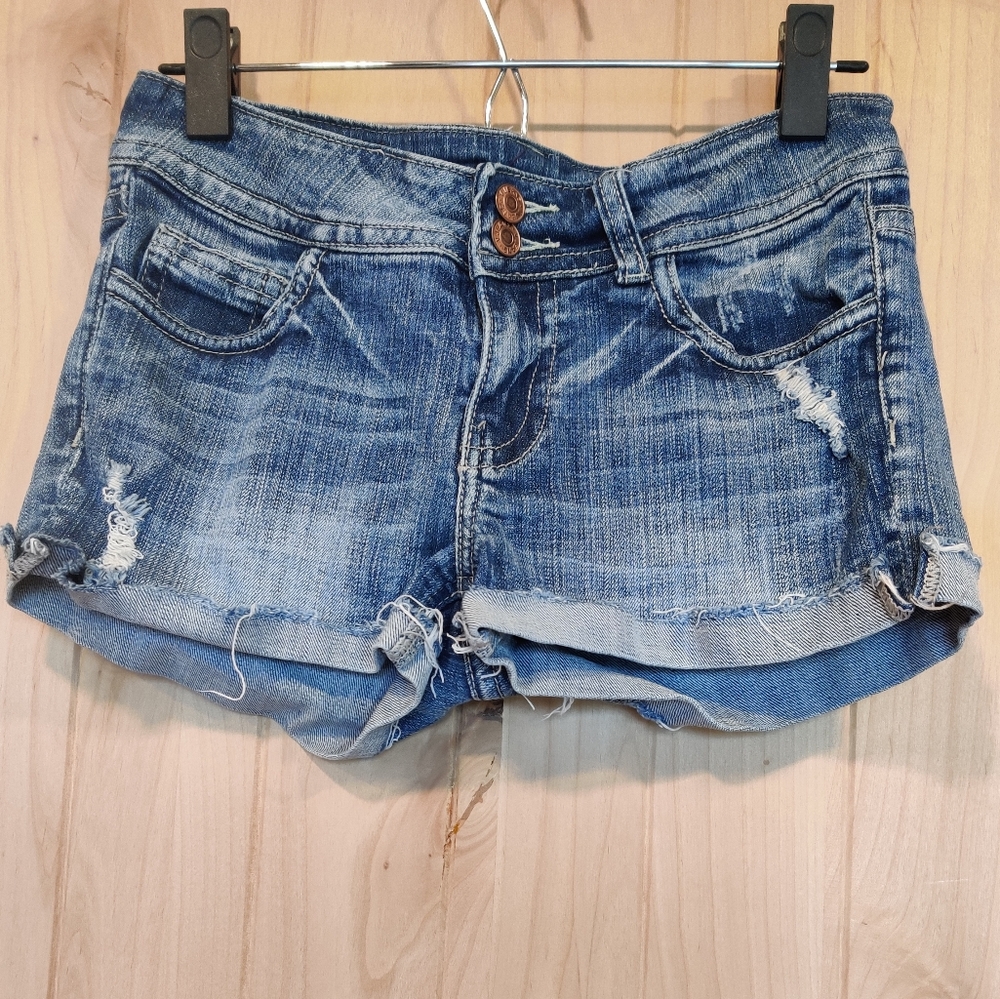 Vigoss Collection Medium Wash Denim Shorts